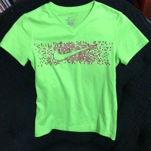 nike top neon yellow